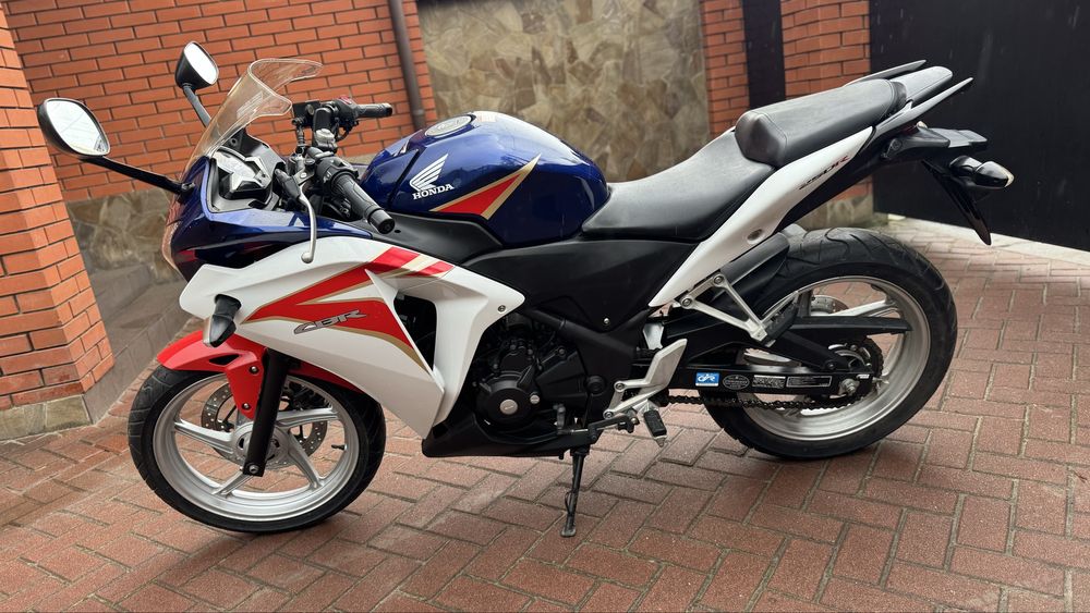 Honda CBR250R 2012 рік