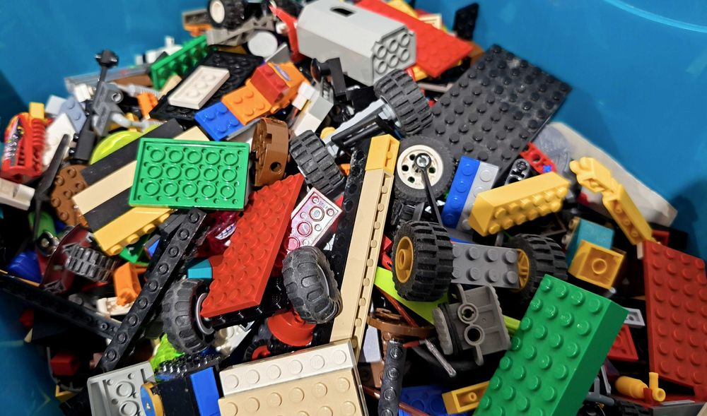 klocki LEGO z figurkami mix luzem 4 kg