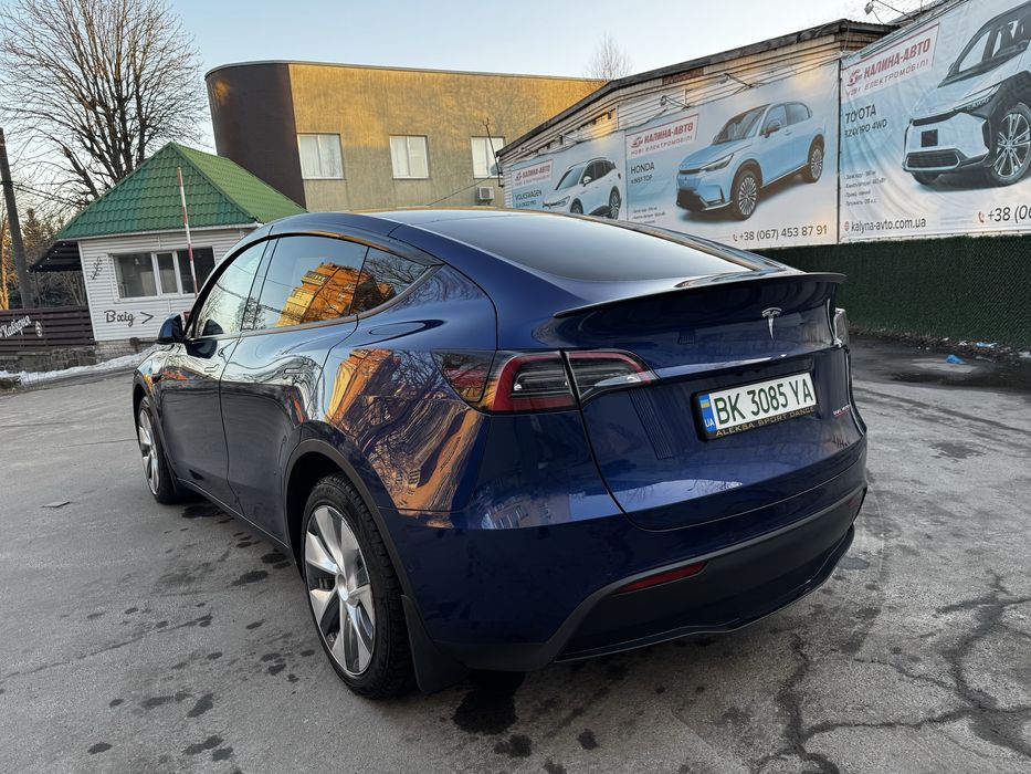 Tesla модель Y 2022 р
