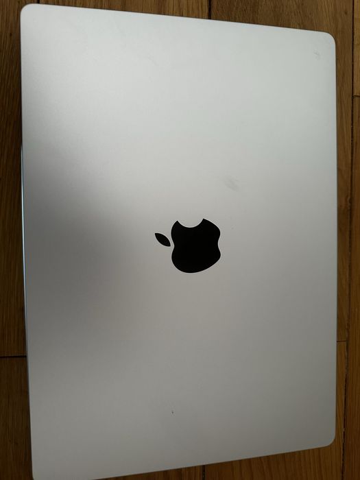 Macbook Pro  14 cali M5