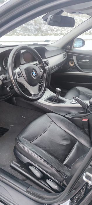Bmw e90 320d 163km navi xenon pdc cupholdery