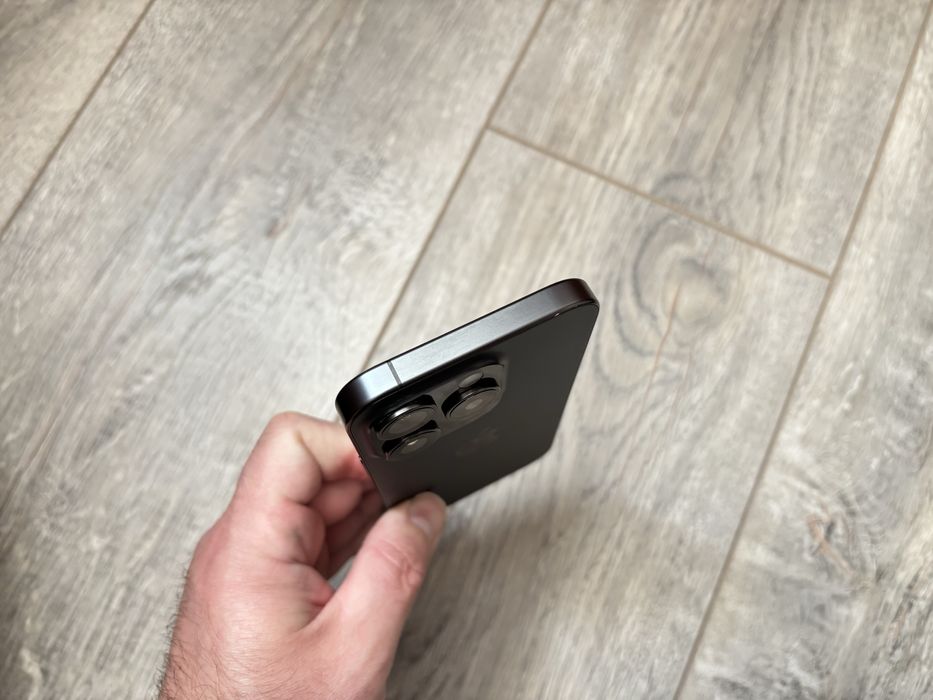 iPhone 15 Pro 1TB Black Titanium
