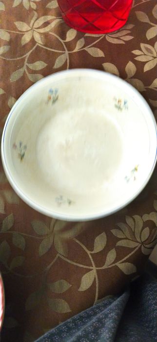 Vendo terrina muito antiga.