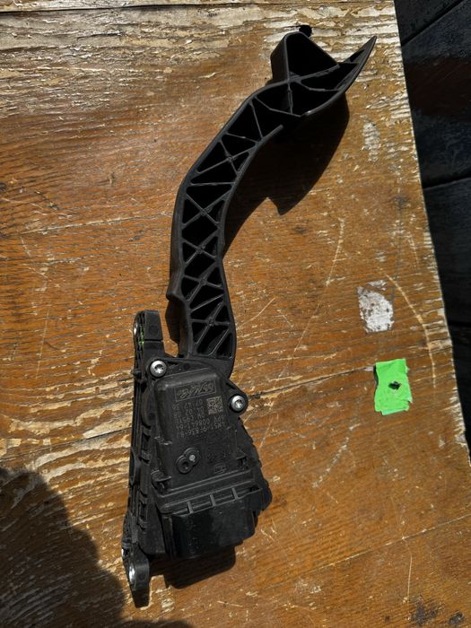 Педаль газа акселератор Ford Focus mk2