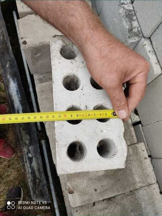 Biała cegła na sprzedaż