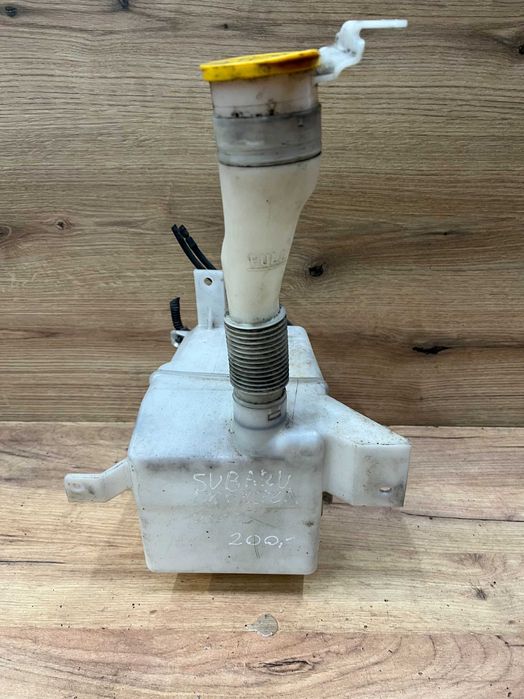 Zbiorniczek spryskiwaczy Subaru Impreza 2007r