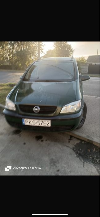 Опель Zafira a на бойовому ходу