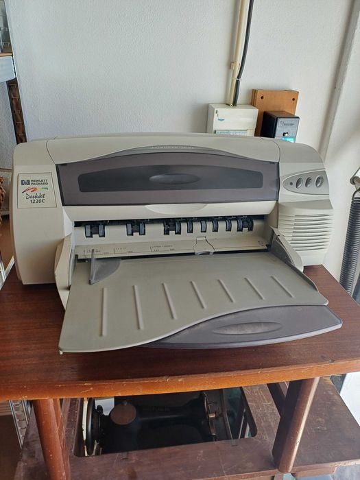 Impressora HP Deskjet 1220C