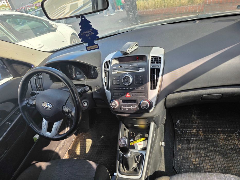 kia ceed 2010 1.6 diesel
