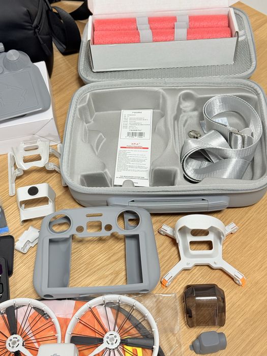 Drone DJI Flip Fly More Combo  com RC 2 + 12 acessórios “COMO NOVO”