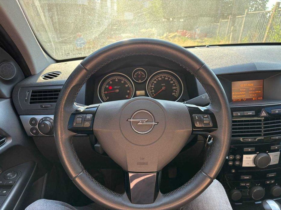 Руль Opel Astra H б/у