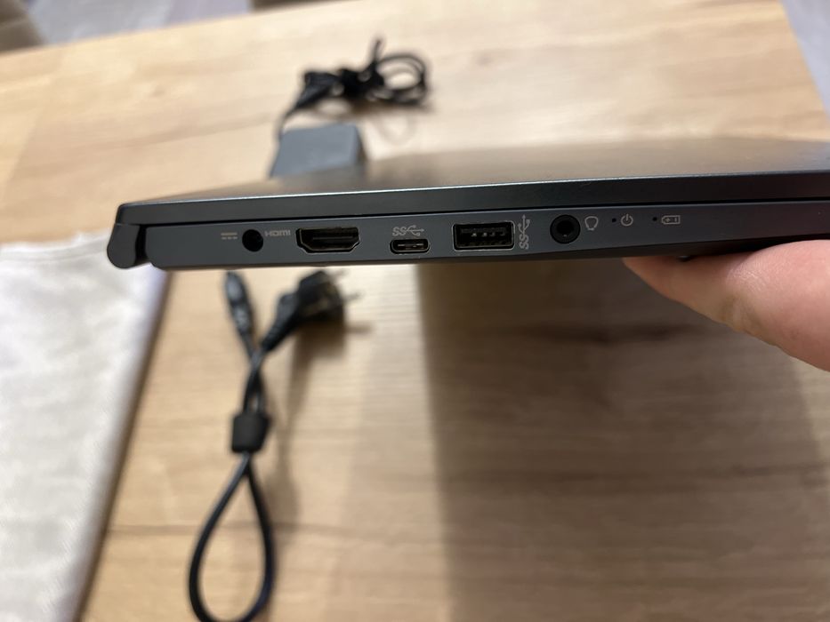 Laptop MSI MODERN 15 A11MU