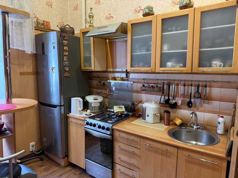 Продам 4 к. кв. в житловому стані -Центр . - More