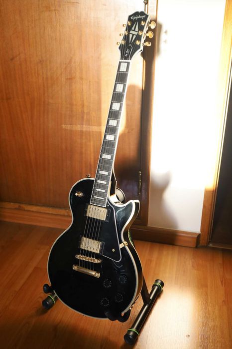 Epiphone Les Paul Custom Ebony inspired by Gibson
