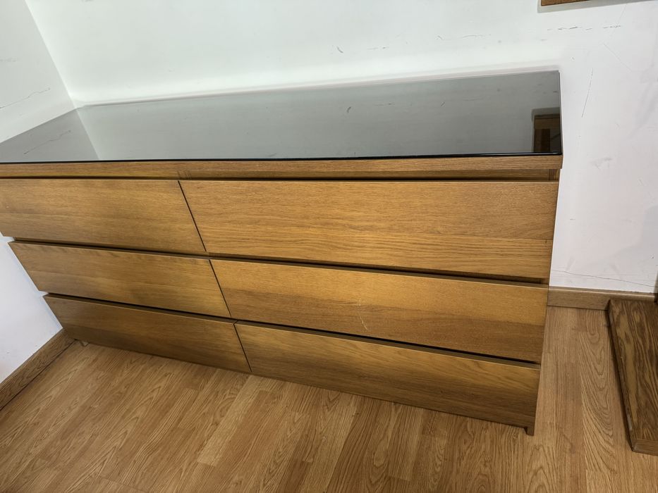Comoda Malm ikea + tampo de vidro