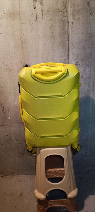 Великий дорожній чемодан тканинний з поліестеру на 4-х колесах