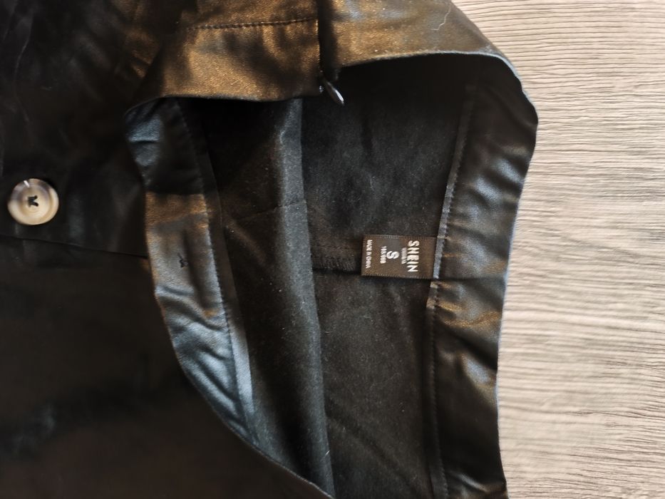 Spódnica skórzana MIDI guziki