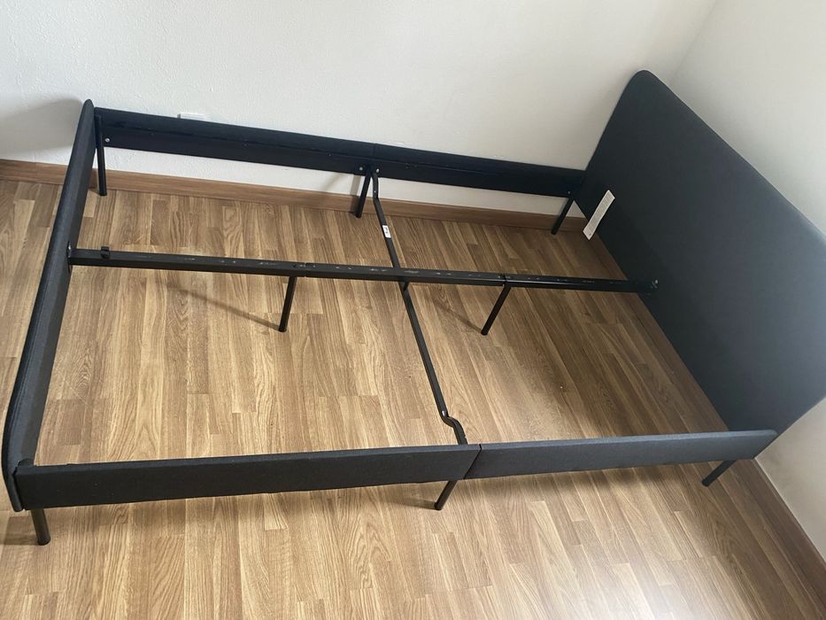 Cama Slattum + colchao Afjall