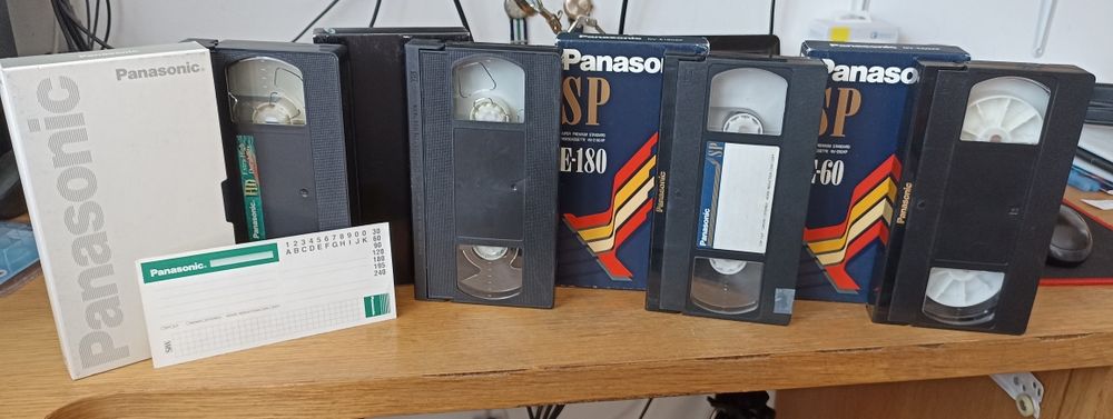 Kaseta 4 sztuki kasety VHS w bardzo dobrym stanie, zadbane.