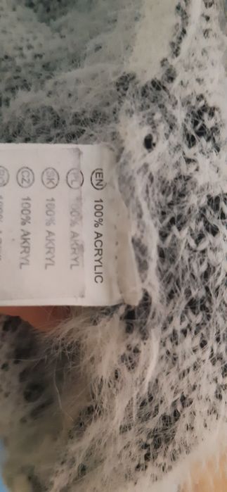 Czarno-biały sweter puchaty  kardigan, narzutka, żakiet.