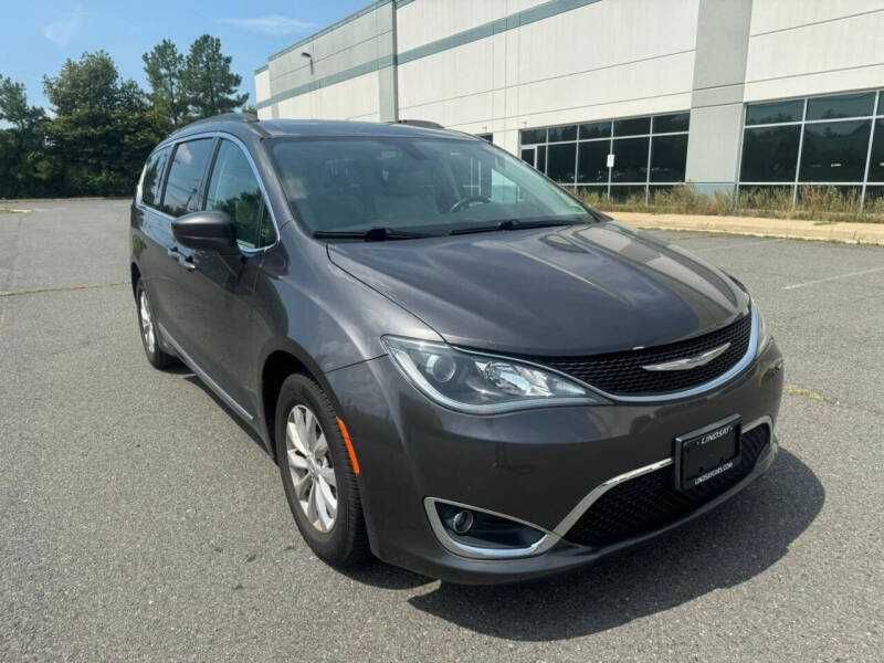2017 Chrysler Pacifica Touring Plus