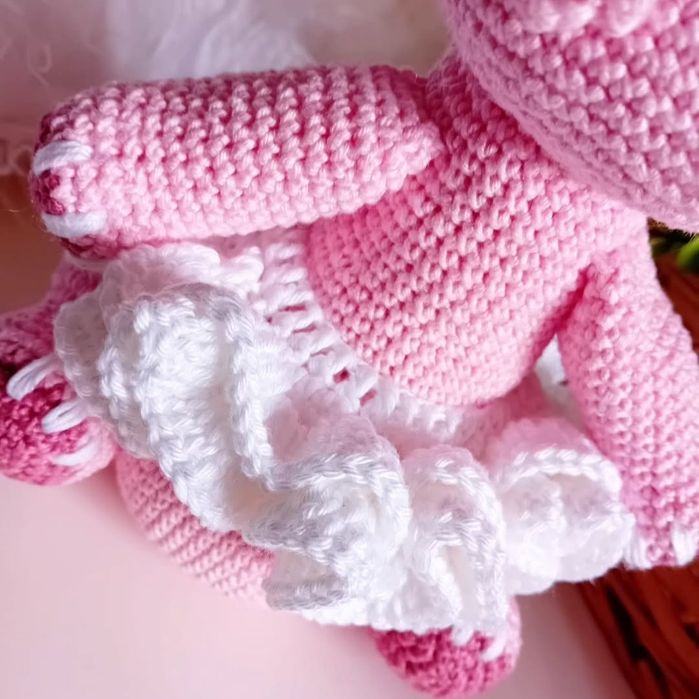 Mel, bonequinha em amigurumi