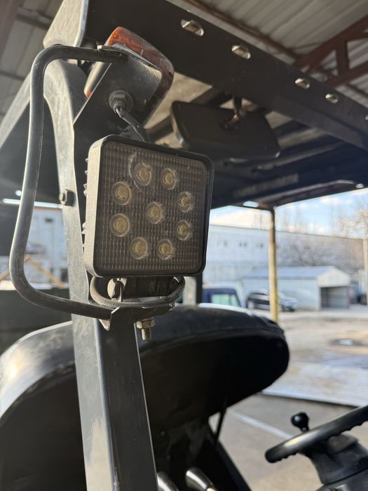 Погрузчик KOMATSU 1,5т дизель.