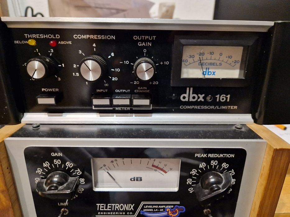 Студия звукозаписи микрофоны,Динамические процессоры,преампы