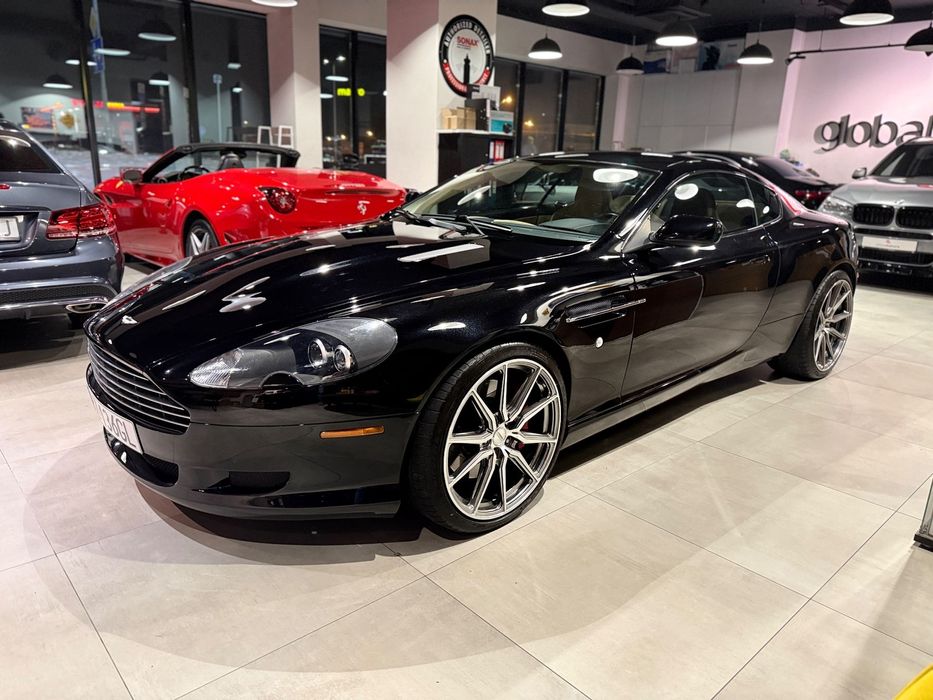 Aston Martin DB9 Aston Martin DB9, Bezwypadkowy, V12