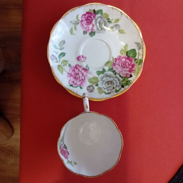 Sprzedam filiżankę porcelana