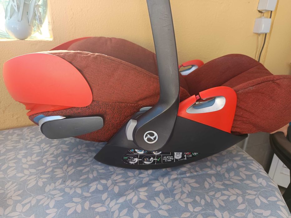 Cadeira para bebe (ovo+ isofix) cybex