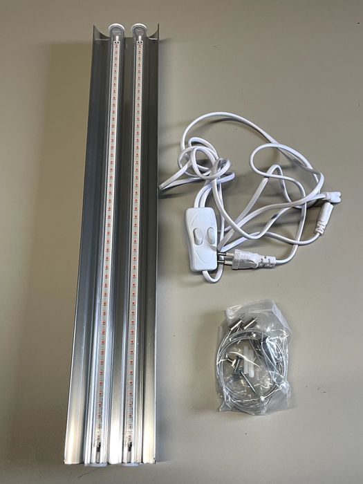 Lampa Grow LED do Uprawy Roślin (2535)
