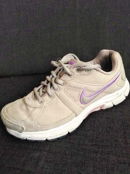 NIKE Running. Buty damskie.