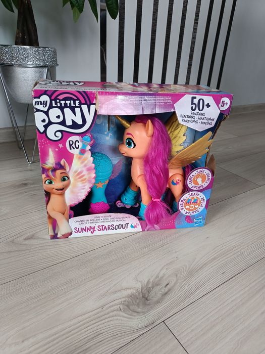 Śpiewająca Sunny na rolkach kucyk My Little Pony