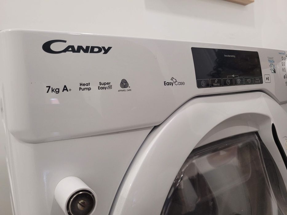 Máquina de Secar Roupa de Encastrar Candy 7kg