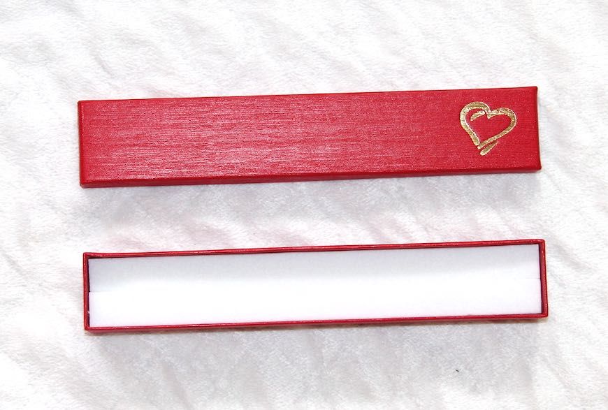 pudełko prezentowe na biżuterię łańcuszek bransoletkę serce apart