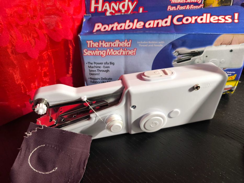 Máquina de Costura Portátil