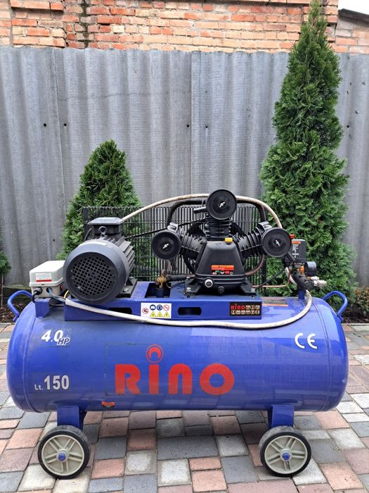 Компресор RINO поршневий з ресивером 150 л.
