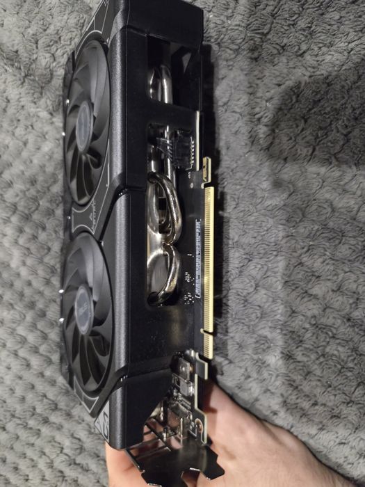 Продам видеокарту RTX 4060Ti