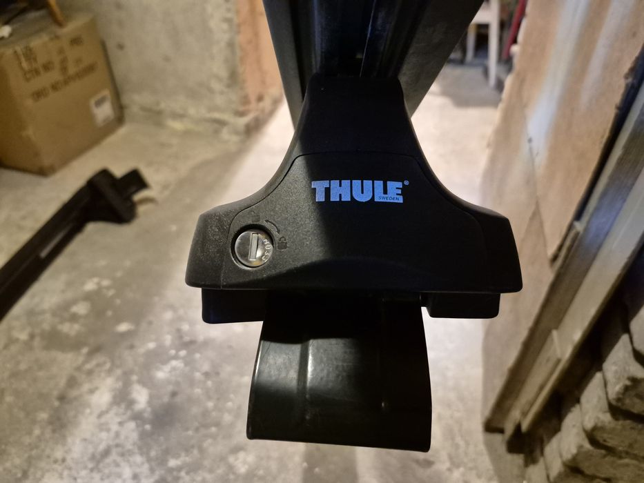 Belki dachowe Thule Windgbar Evo czarne