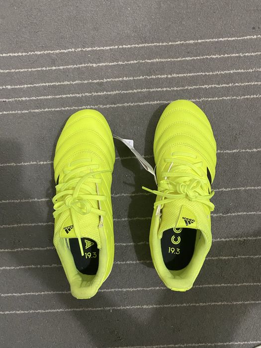 Chuteira adidas copa nova