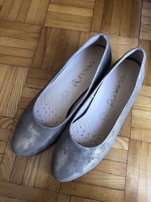 Baleriny czółenka Caprice 37,5