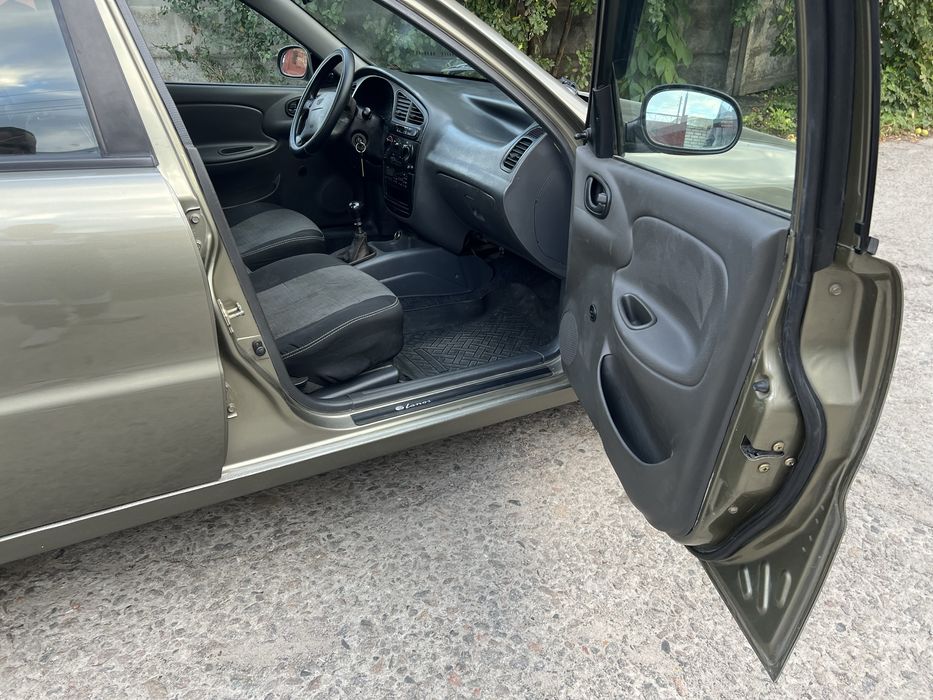 Daewoo Lanos 1,6 16 клап кондиціонер