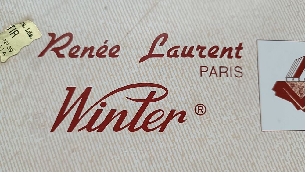 Lenço de pescoço da marca Renée Laurent