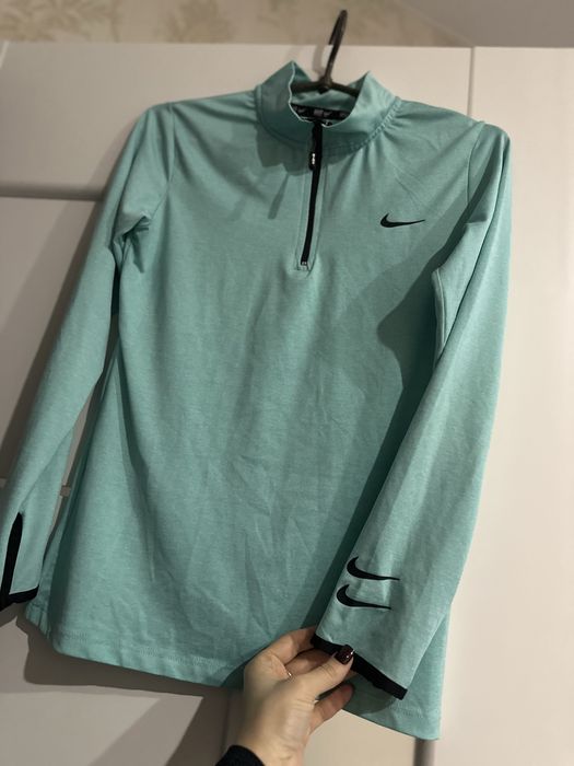 женский пуловер Nike Dri-FIT с молнией