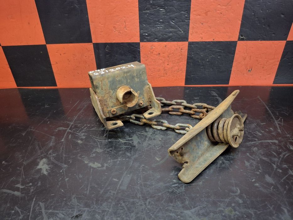 Suporte do pneu suplente TOYOTA Dyna Chassis (KD_, LY_, _Y2_, _U3_, _U