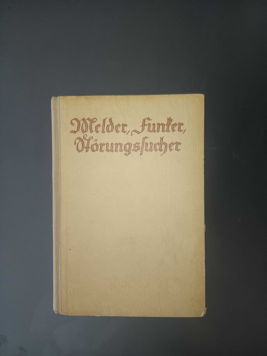Связисты  радисты специалисты  по устранению неполадок. Рейх.