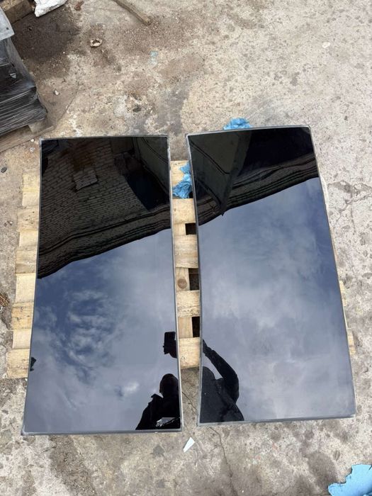 Скло задніх дверей верхнє Tesla Model X 2022++ plaid
