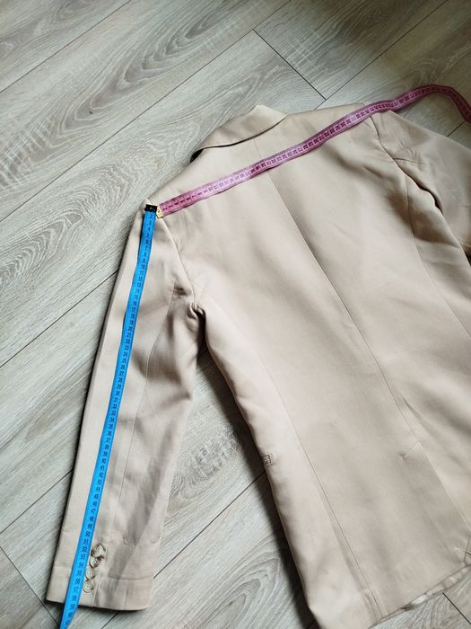 Трендовий базовий жіночий подовжений піджак бренду Reserved, розмір с-