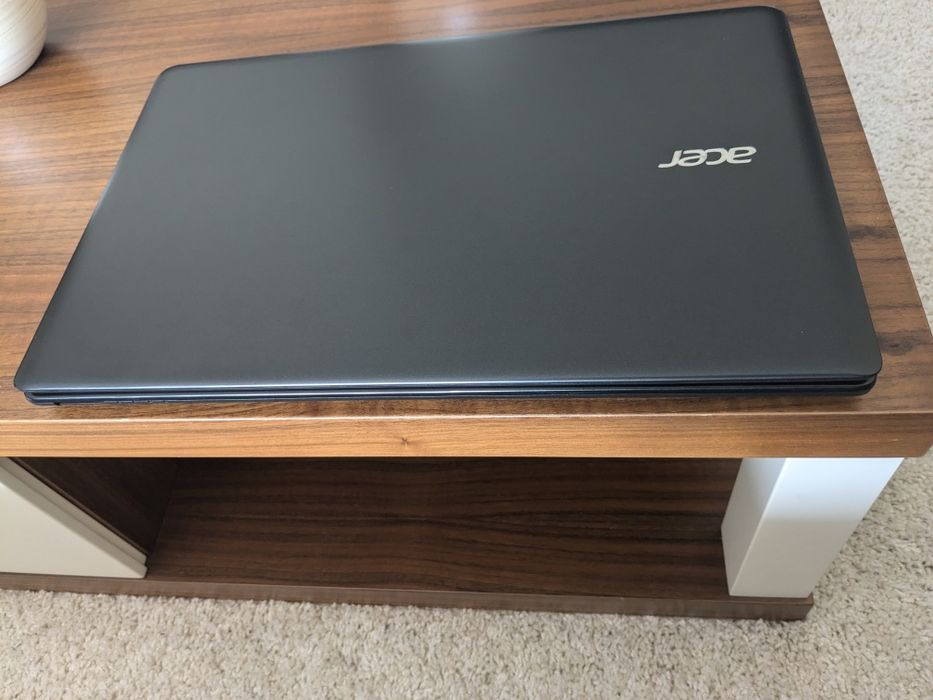 Acer Laptop428222352731023363